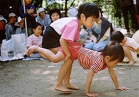 リズム遊び・手押し車